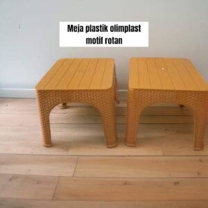 Meja plastik rotan Olimplast