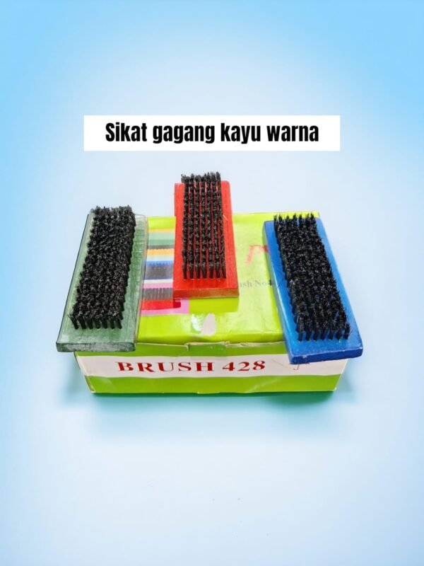 Sikat baju warna (Gagang kayu)