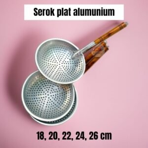 Saringan/serokan bawang/minyak plat (aluminium gagang kayu) (18-26 cm)